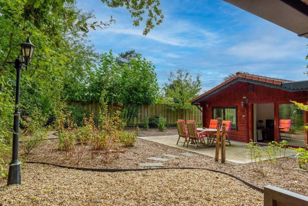 Spacious Wooden Cottage With Infra-Red Sauna At Veluwe Putten Ngoại thất bức ảnh