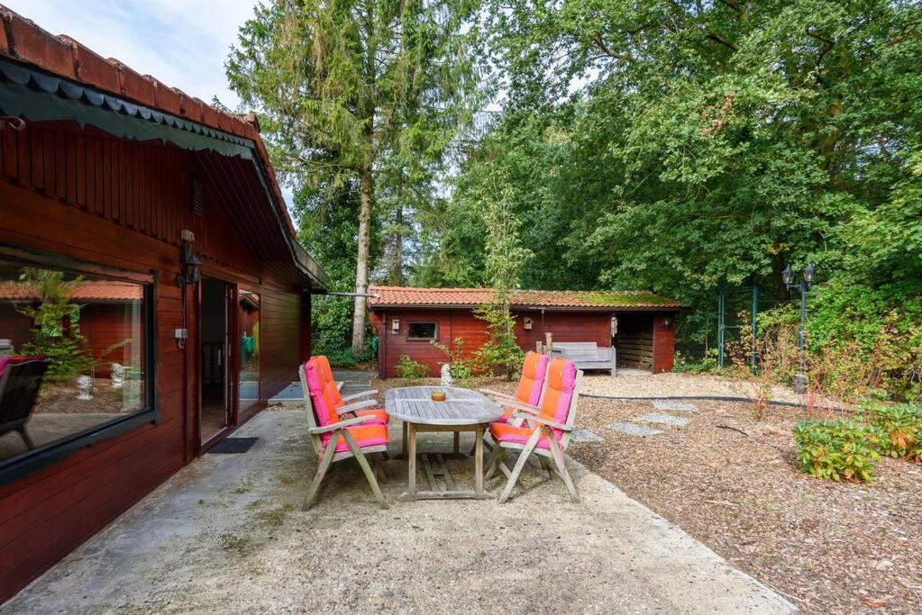 Spacious Wooden Cottage With Infra-Red Sauna At Veluwe Putten Ngoại thất bức ảnh