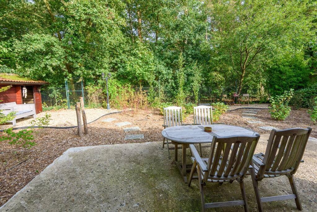 Spacious Wooden Cottage With Infra-Red Sauna At Veluwe Putten Ngoại thất bức ảnh